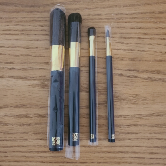 Estee Lauder Makeup Brushes with Case - Picture 3 of 8